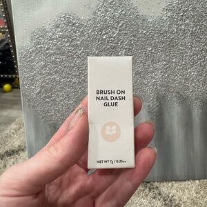 NEW Red Aspen Nail Dash Glue